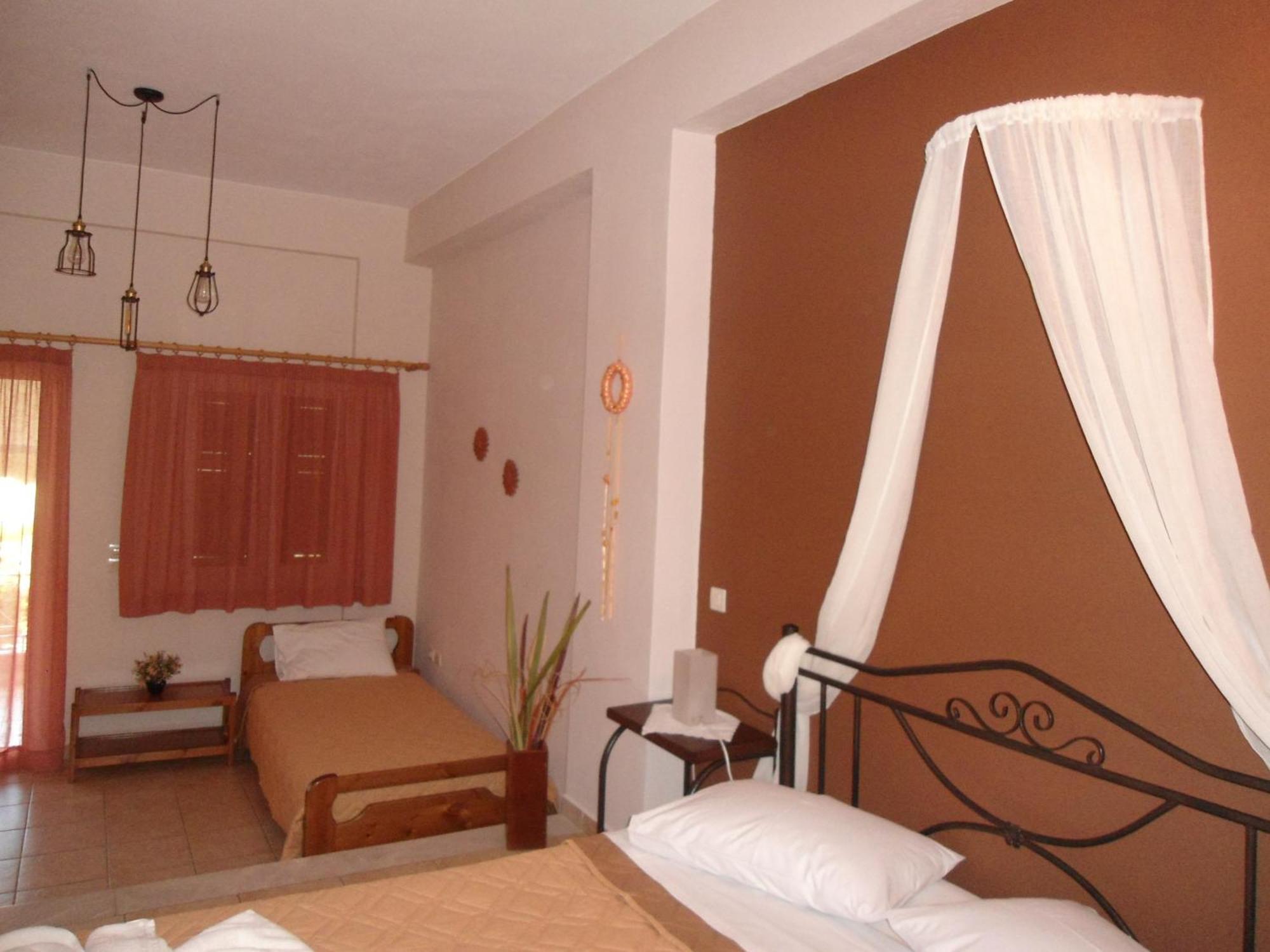 Christianna Studios Nikiana Chambre photo